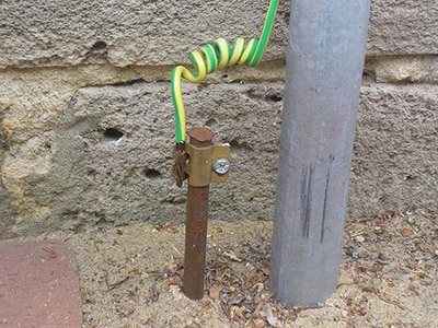 Earth-ground connection, as the term suggests, actually relies on connections to the earth which can act as a very reliable conduction path, even over great distances. Earth-ground connection, as the term suggests, actually relies on connections to the earth which can act as a very reliable conduction path, even over great distances.