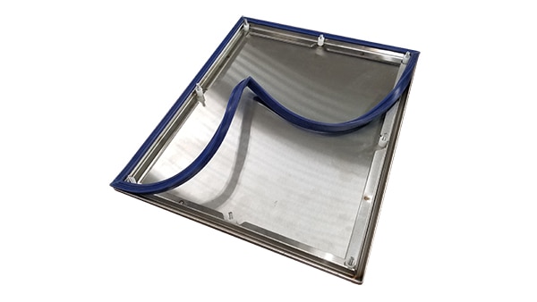 Hammond HYW series with hygienic blue silicone gasket  תמונה של סדרת Hammond HYW עם אטם סיליקון כחול היגייני