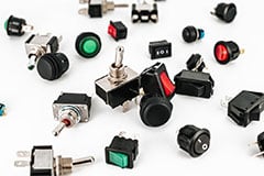 适合严苛的 HMI 应用的高性能开关解决方案 Image of Visual Communications Company High‑Performance Switch Solutions for Demanding HMI Applications