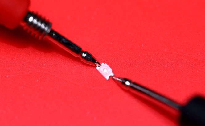 DKS-LEARN2SOLDER-ND: Tips on Soldering, The Schematic, and more... DKS-LEARN2SOLDER-ND: Tips on Soldering, The Schematic, and more...
