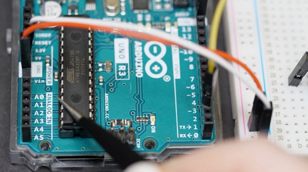 Arduino Inputs/Outputs with Becky Stern Arduino Inputs/Outputs with Becky Stern