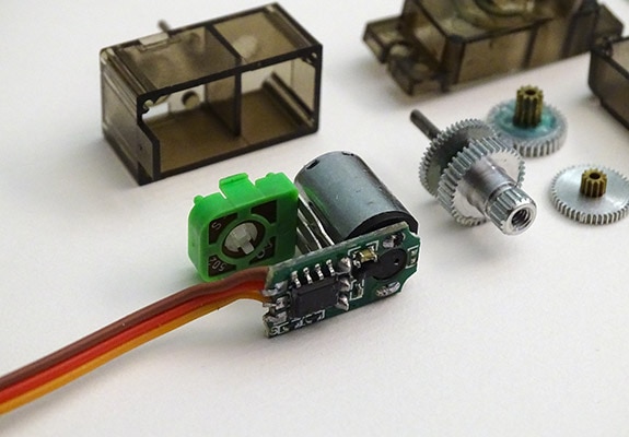How Does a Servo Motor Work? How Does a Servo Motor Work?