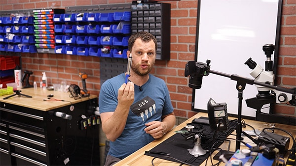 Fix or Toss? How to Know If Your Electronics Are Worth Fixing Fix or Toss? How to Know If Your Electronics Are Worth Fixing