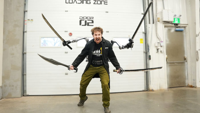 I Built Myself 2 Extra Arms!! Image of I Built Myself 2 Extra Arms!!