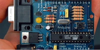 Use a Microcontroller to Control Your AC Mains
