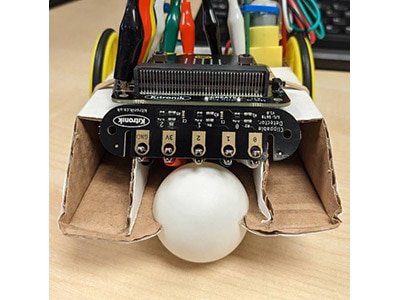 Simple Robotics Kit with Clippable Detector