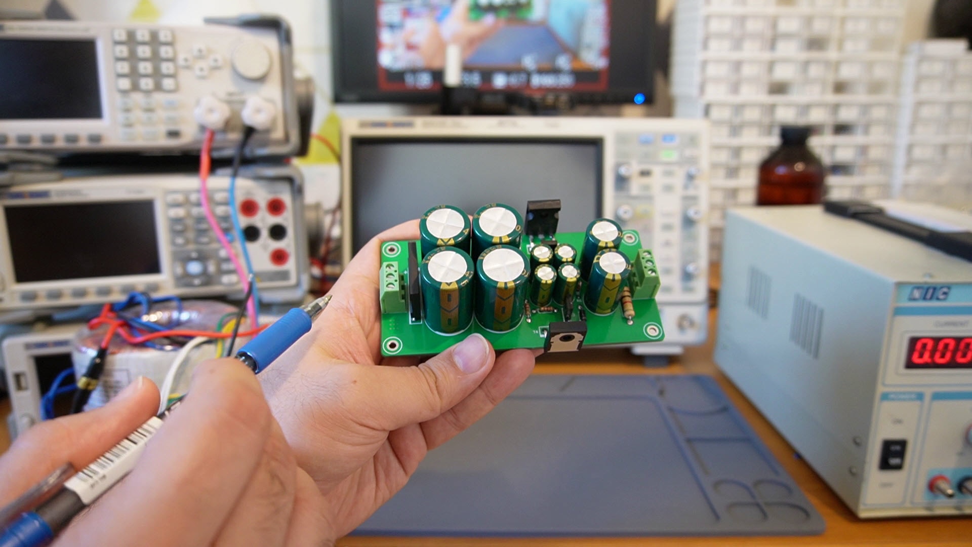 Low Noise 45V-4A Dual Rail Power Supply, Enhanced Capacitance Multiplier
