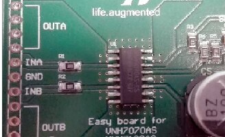 Close up of EV-VNH7070BAS board