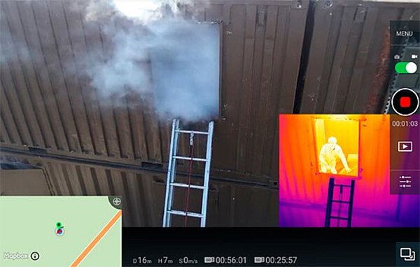 消防员演习中使用 DJI 无人机拍摄的被困人员图片