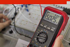 选稳压器，电压参考和电流参考哪种好？