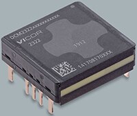 Vicor 的低功率 DCM2322 系列隔離式穩壓 DC/DC 轉換器的圖片