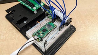 Raspberry Pi Pico Battery Voltmeter in Python