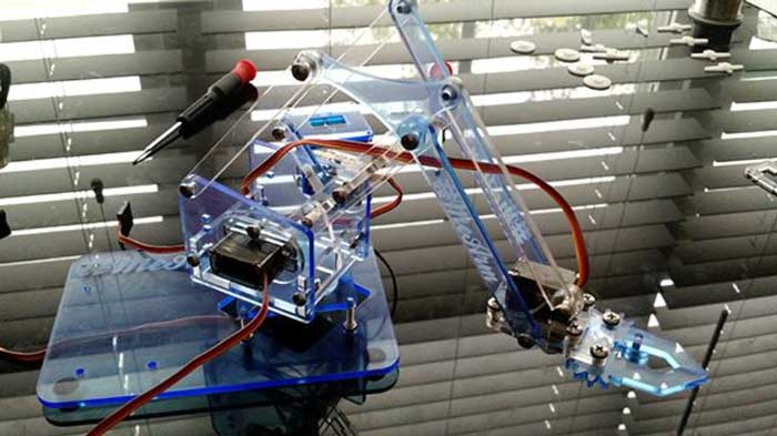 The Arduino Robot Arm