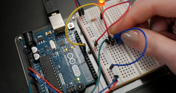 Arduino Inputs/Outputs with Becky Stern