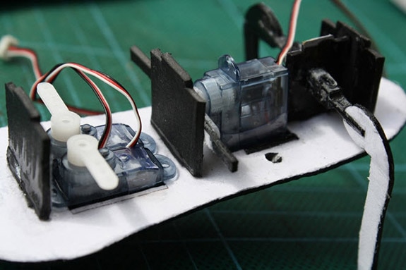 How To Control Servos using an Arduino or Raspberry Pi