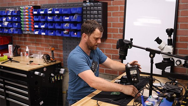 Fix or Toss? How to Know If Your Electronics Are Worth Fixing